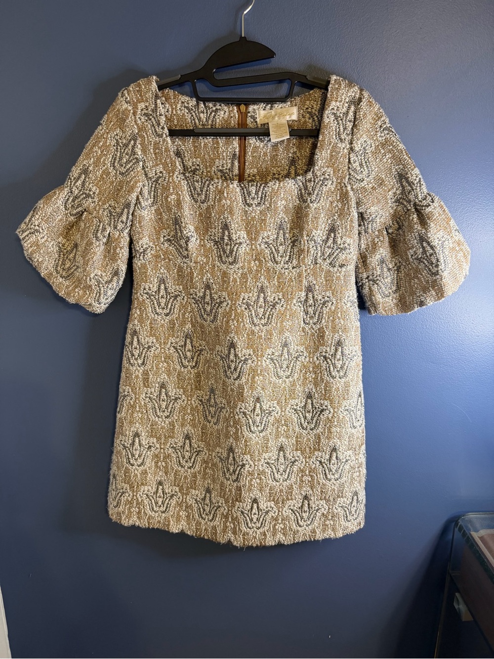 BB Dakota Cream and Gray Textured Puff-Sleeve Midi Dress Small